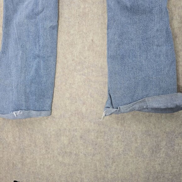 Shyanne Women’s Light Blue Bootcut Jeans Mid-Rise Distressed Hem Size 31 Short - Picture 3 of 10